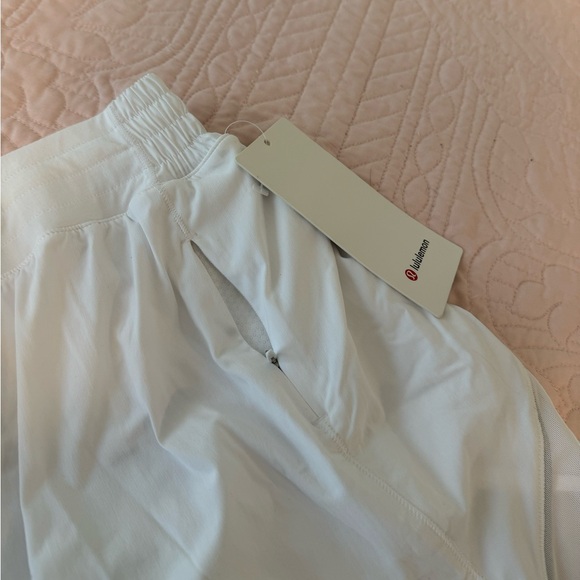 NWOT Lululemon Hotty Hot White Skirt - Picture 4 of 8